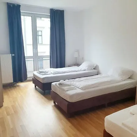 Apartament With Terrace In Mitte 2011 *